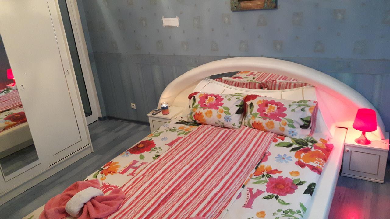 Guesthouse Jasmin Saparewa Banja Zewnętrze zdjęcie